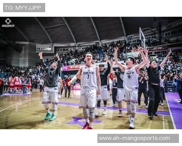 CUBA华中科技大学与清华大学篮球对决谁能赢得荣耀之战